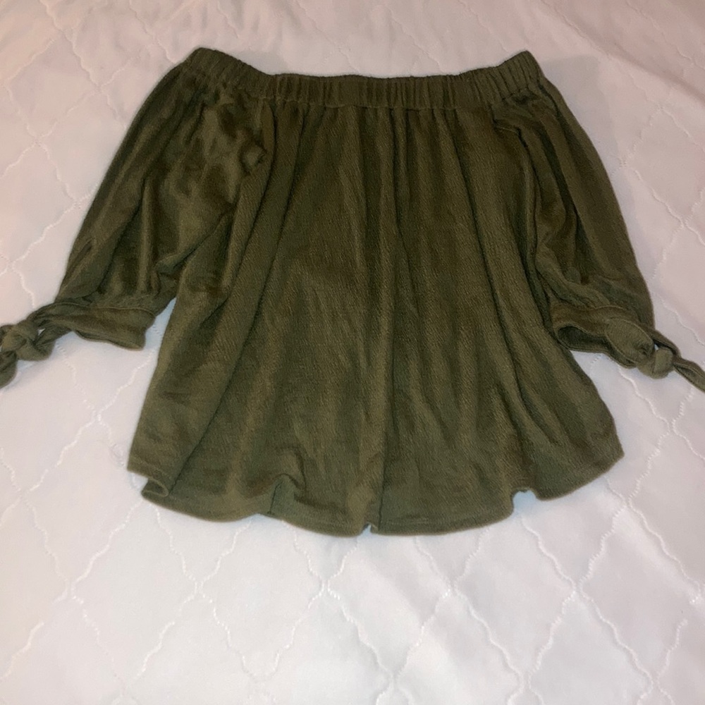 Off the shoulder Blouse!